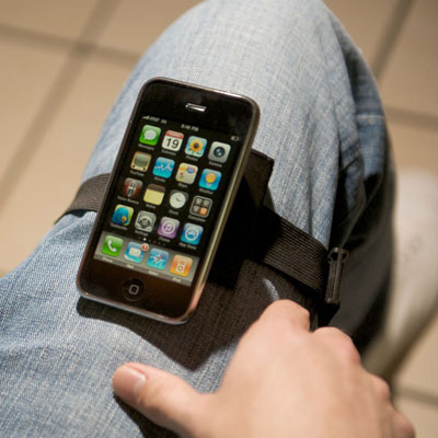 Thiphone - Smartphone Knee Mount